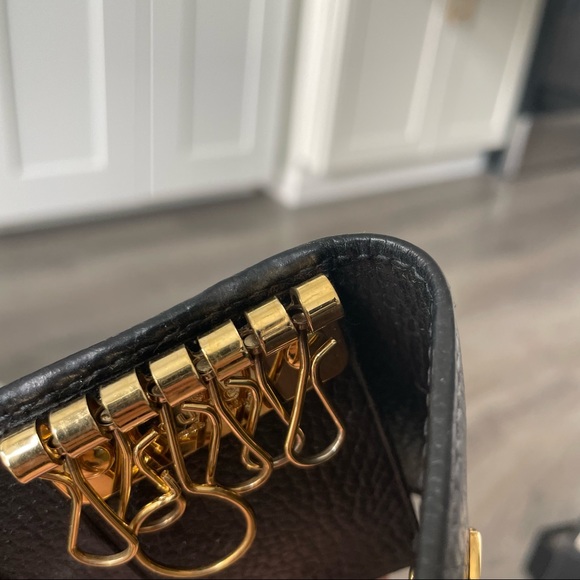 Authentic GUCCI Key Holder - Picture 8 of 10